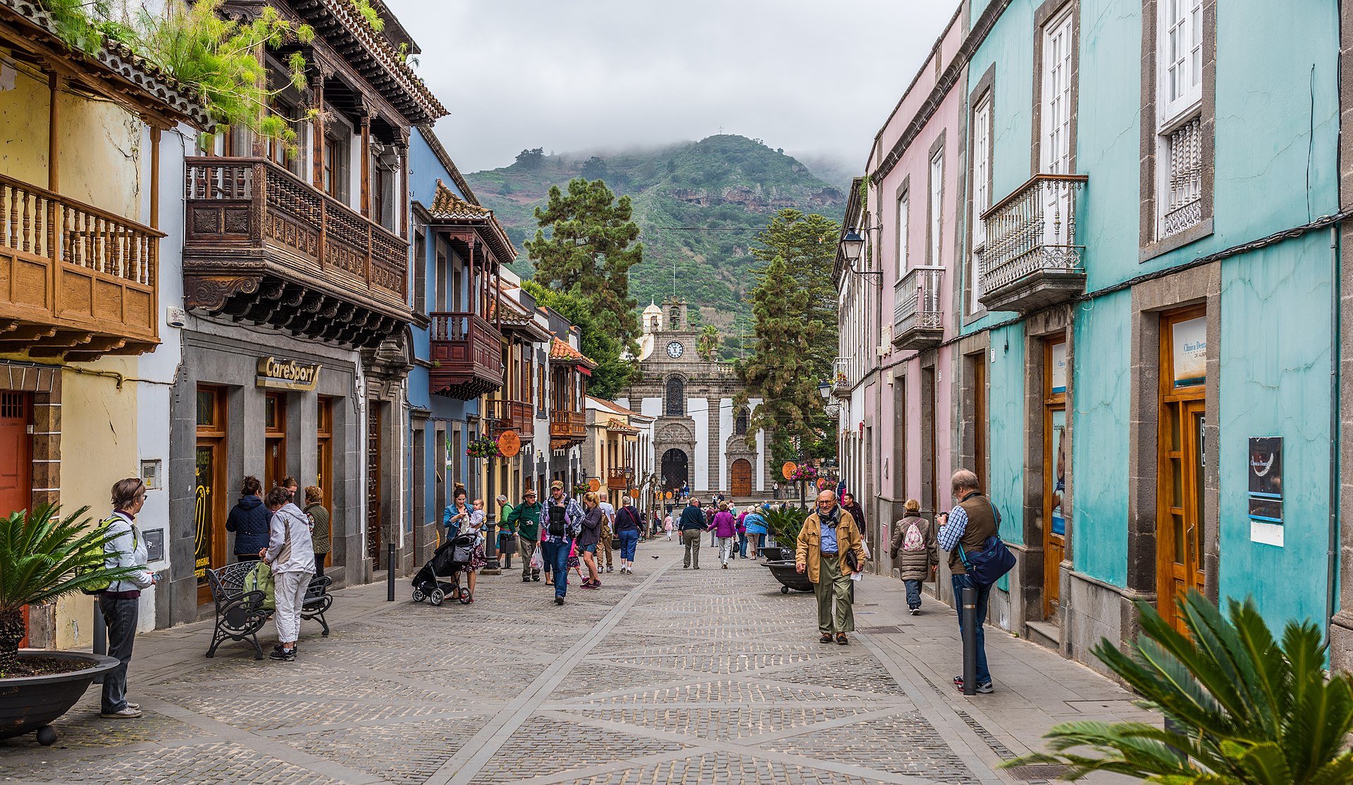 The little town of Teror with its gabled terraces.