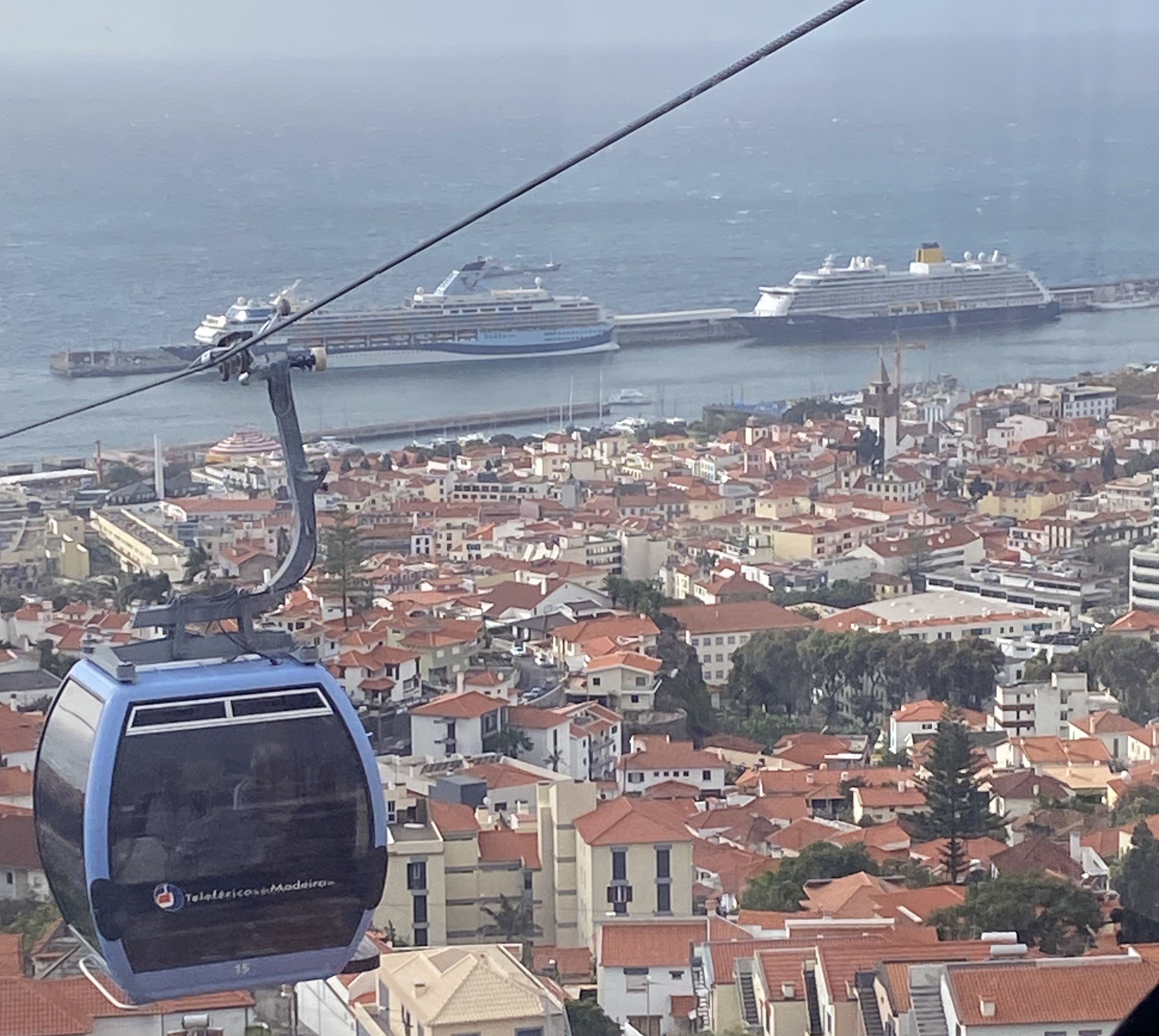 A splendid 15-minute cable car ride.